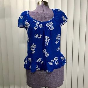 Hollister sheer top🌻